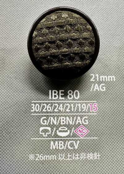 IBE80 Mit Ösenkappe und Schließsteg bezogener Knopf