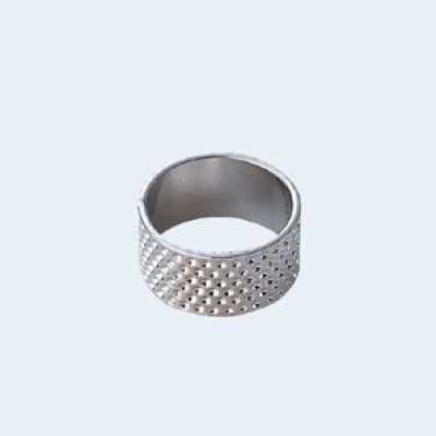 Gelochter Fingerhut Nr. 1