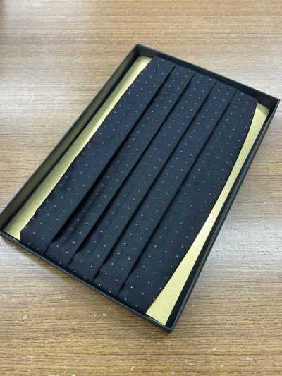 CM-920 Seiden-Kummerbund, schwarzes Punktmuster