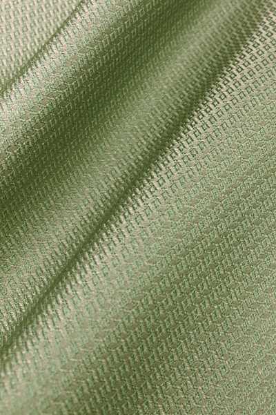 J660-10925 Italienischer Seidenstoff mit Rautenmuster