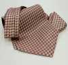 MS-5007 Handgebundenes Ascot-Krawatten- und Einstecktuch-Set, rosa kariert