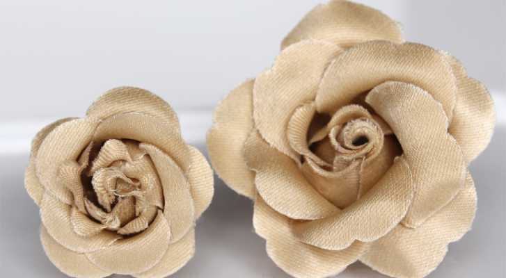 VANNERS Boutonniere Champagnergold