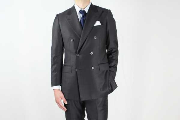 GXPWS1 Dunkelgrauer, einfarbiger zweireihiger Anzug aus DORMEUIL-Stoff