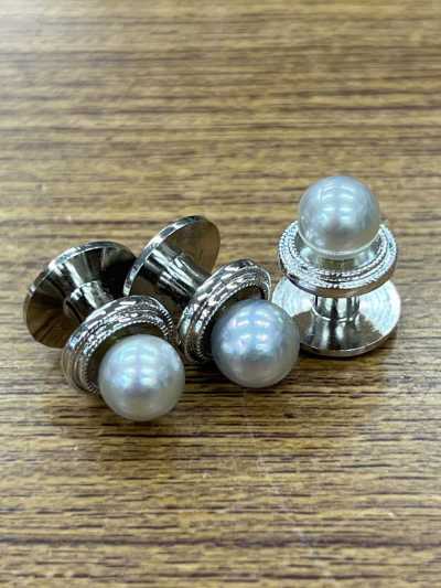 3002 Schwarzer Perlen-Druckknopf Silber