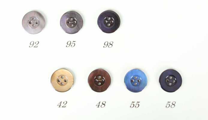 0416 In Japan hergestellte natürliche Muschelknöpfe für Anzüge und Jacken