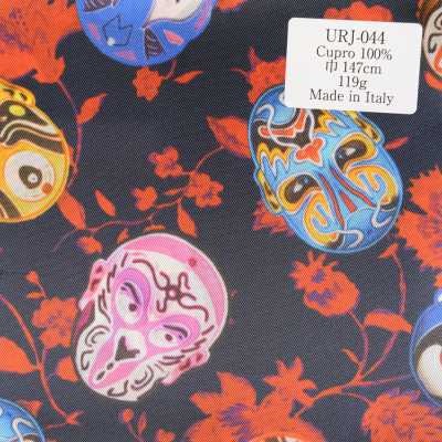 URJ-044 Hergestellt in Italien 100 % Cupro, bedrucktes Futter mit Pop-Masken-Charaktermuster