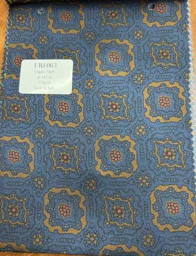 URJ-063 Hergestellt in Italien, Cupro 100 % bedrucktes Futter, Grundfarbe Marineblau, Akzent Braun