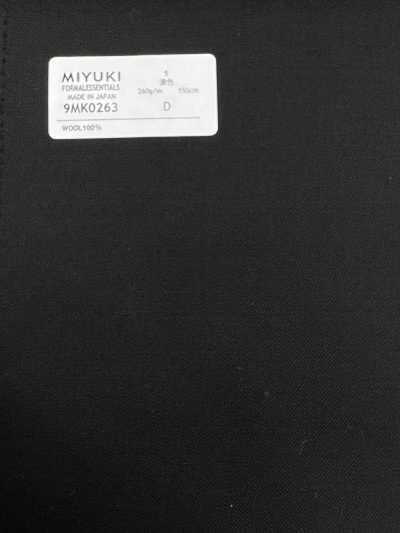 9MK0263 Formelles Essential Schwarz