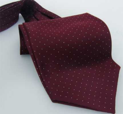 AS-922 Hergestellt in Japan Seiden-Ascot-Krawattennadel mit Punkten, Bordeaux