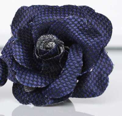 BTA-602 Hergestellt in Japan Seiden-Jacquard-Boutonniere mit Punktmuster Rot