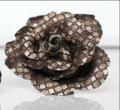 BTA-992 Hergestellt in Japan Seiden-Jacquard Boutonniere Kanoko-Muster Braun