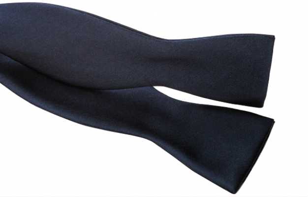 MT-107 Premium-Material handgebundene Fliege, Marineblau