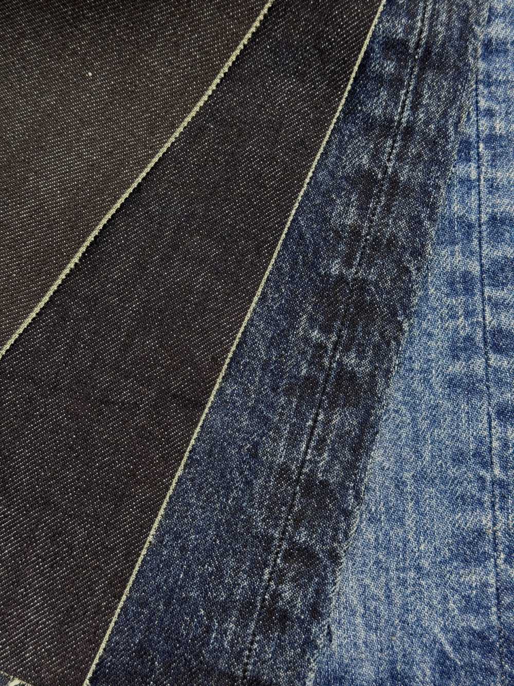 Dieser Denimstoff ist umweltfreundlich, da er mit einer Färbetechnologie namens „D-SPEC ECO“ hergestellt wird, die das Recycling von Waschwasser ermöglicht.